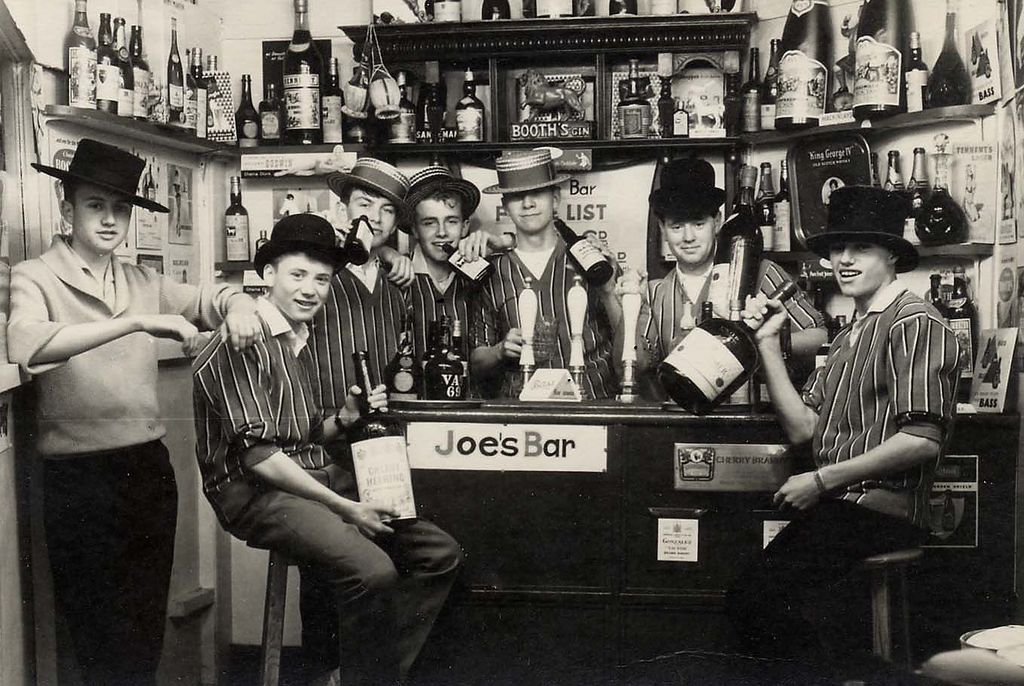 Joe's Bar