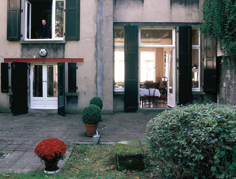 Place Van Hoegaerde, 22 Van Hoegaerdeplein